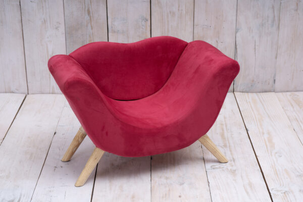 Lips Sofa